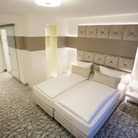 Designhotel Kronjuwel 3* Waldkirch